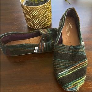Women’s Toms size 8